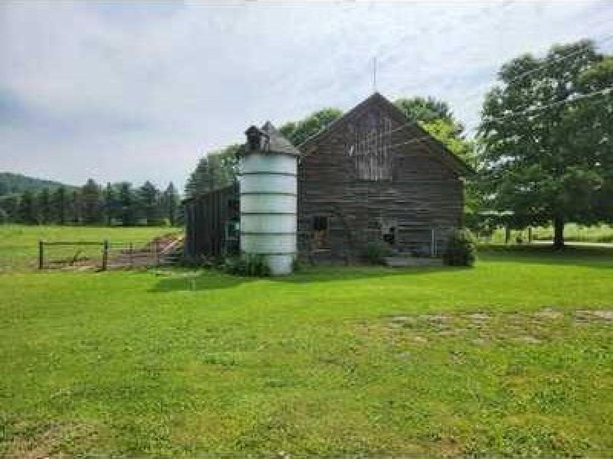 Picture of Home For Sale in New Berlin, New York, United States