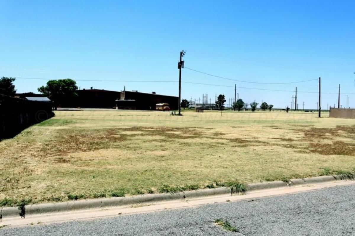 Picture of Residential Land For Sale in Hereford, Texas, United States