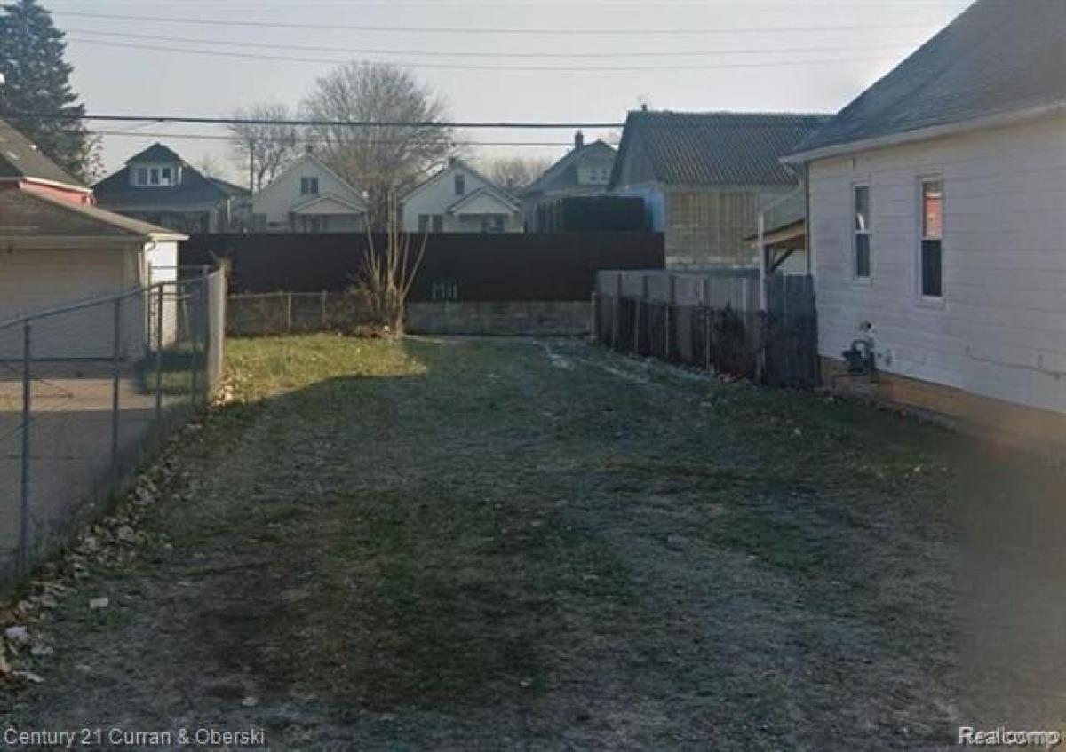 Picture of Residential Land For Sale in Detroit, Michigan, United States