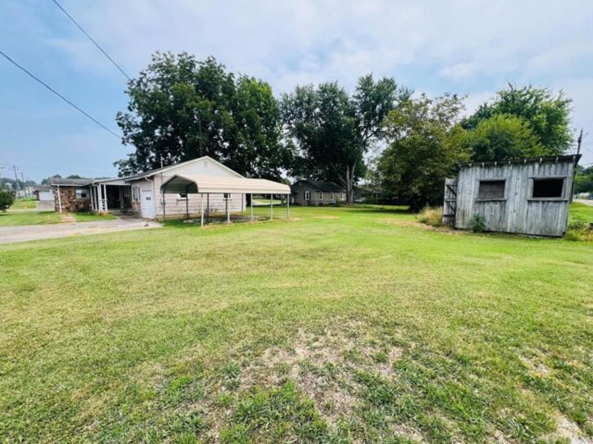 Picture of Home For Sale in Tell City, Indiana, United States