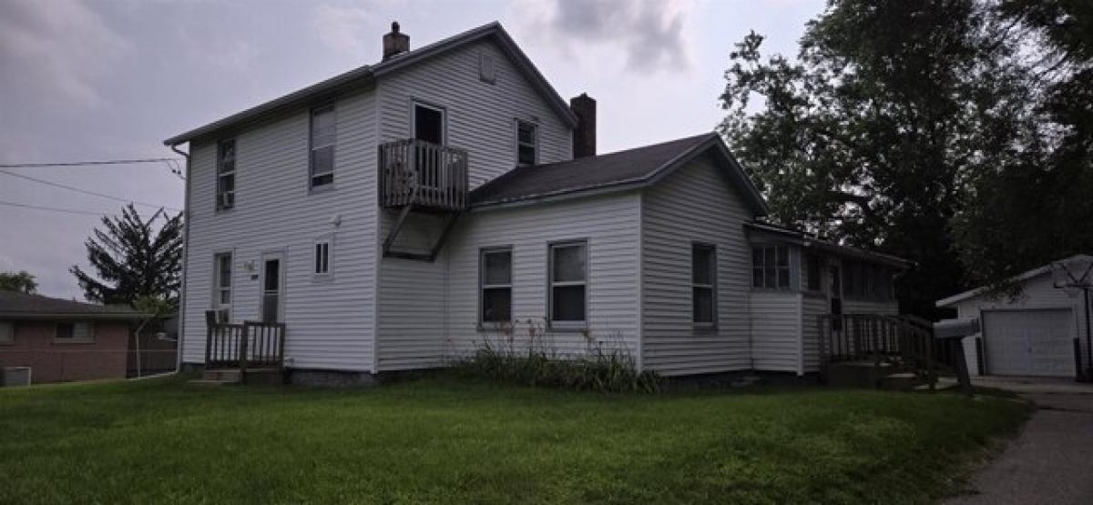 Picture of Home For Sale in Beloit, Wisconsin, United States