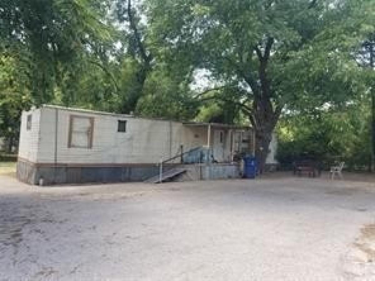 Picture of Home For Sale in Chico, Texas, United States