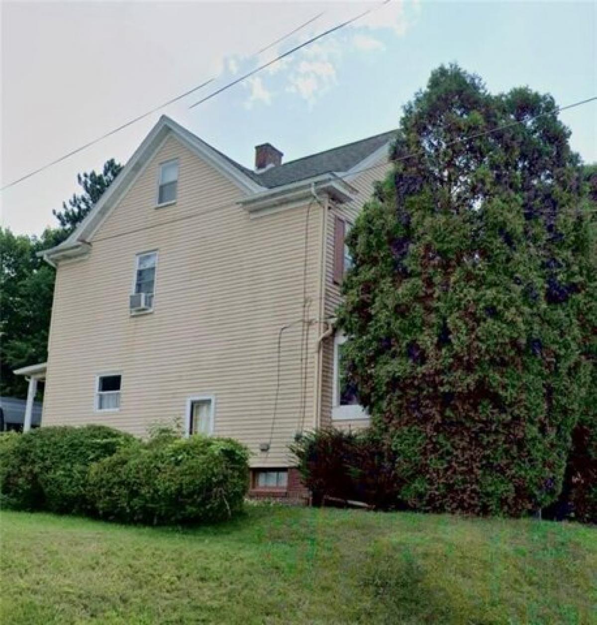 Picture of Home For Sale in Ambridge, Pennsylvania, United States