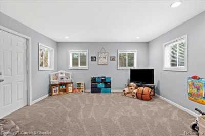 Home For Sale in Commerce Township, Michigan