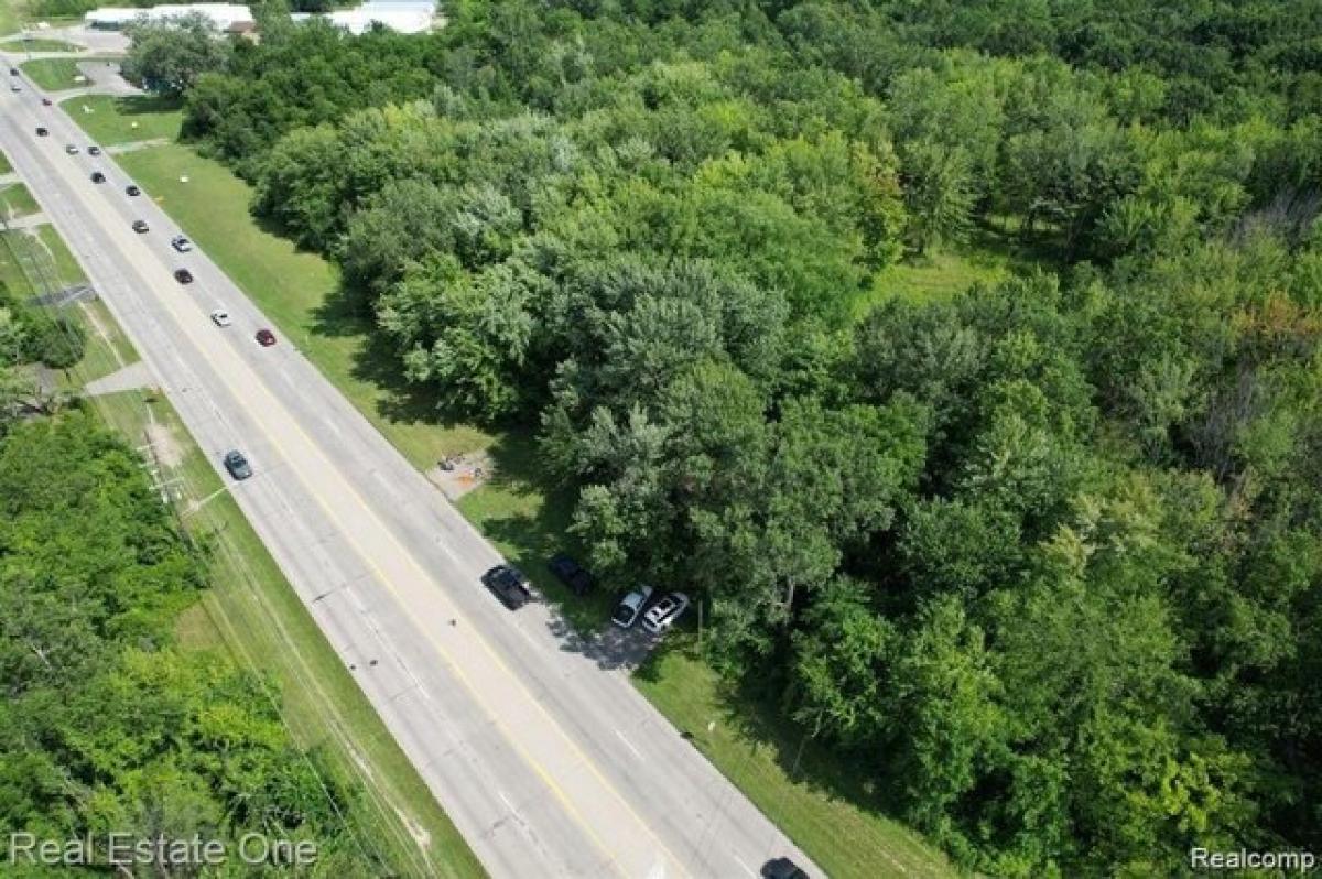 Picture of Residential Land For Sale in Romulus, Michigan, United States