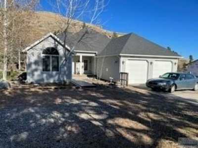 Home For Sale in Absarokee, Montana