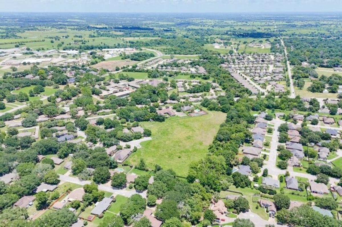 Picture of Residential Land For Sale in Brenham, Texas, United States