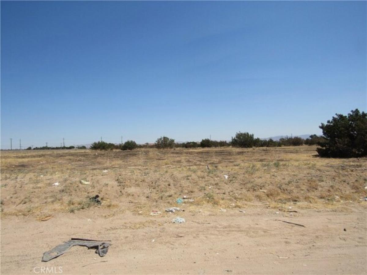 Picture of Residential Land For Sale in Hesperia, California, United States