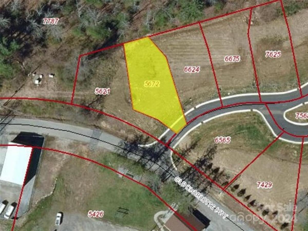 Picture of Residential Land For Sale in Fairview, North Carolina, United States