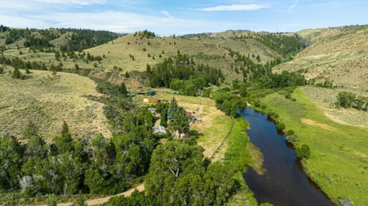 Picture of Home For Sale in Jelm, Wyoming, United States