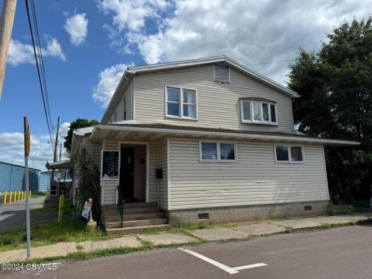 Picture of Home For Sale in Watsontown, Pennsylvania, United States