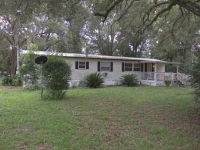 Home For Sale in Chiefland, Florida