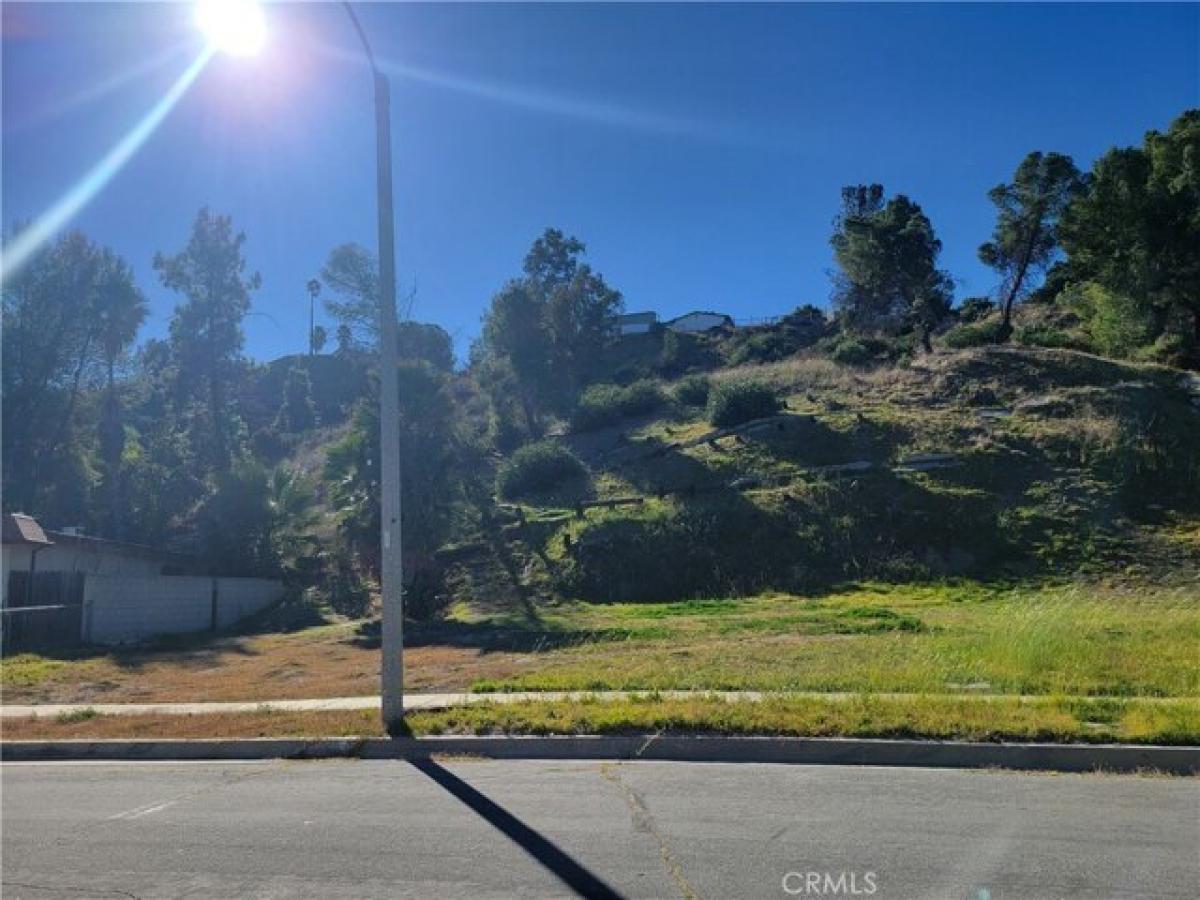 Picture of Residential Land For Sale in Newhall, California, United States