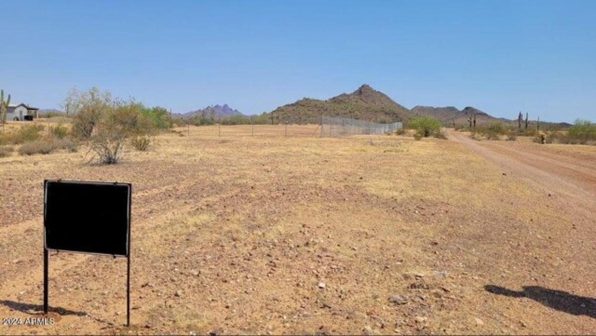 Picture of Residential Land For Sale in Wittmann, Arizona, United States