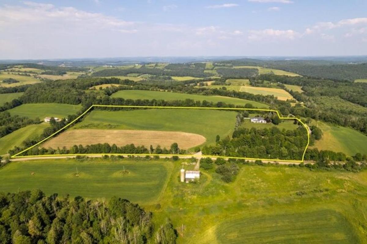 Picture of Home For Sale in Ulster, Pennsylvania, United States