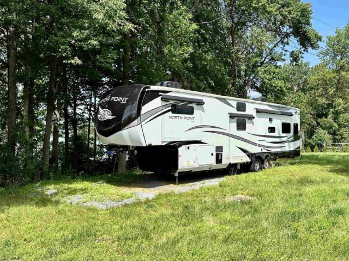 Picture of Home For Sale in Shoreham, Vermont, United States