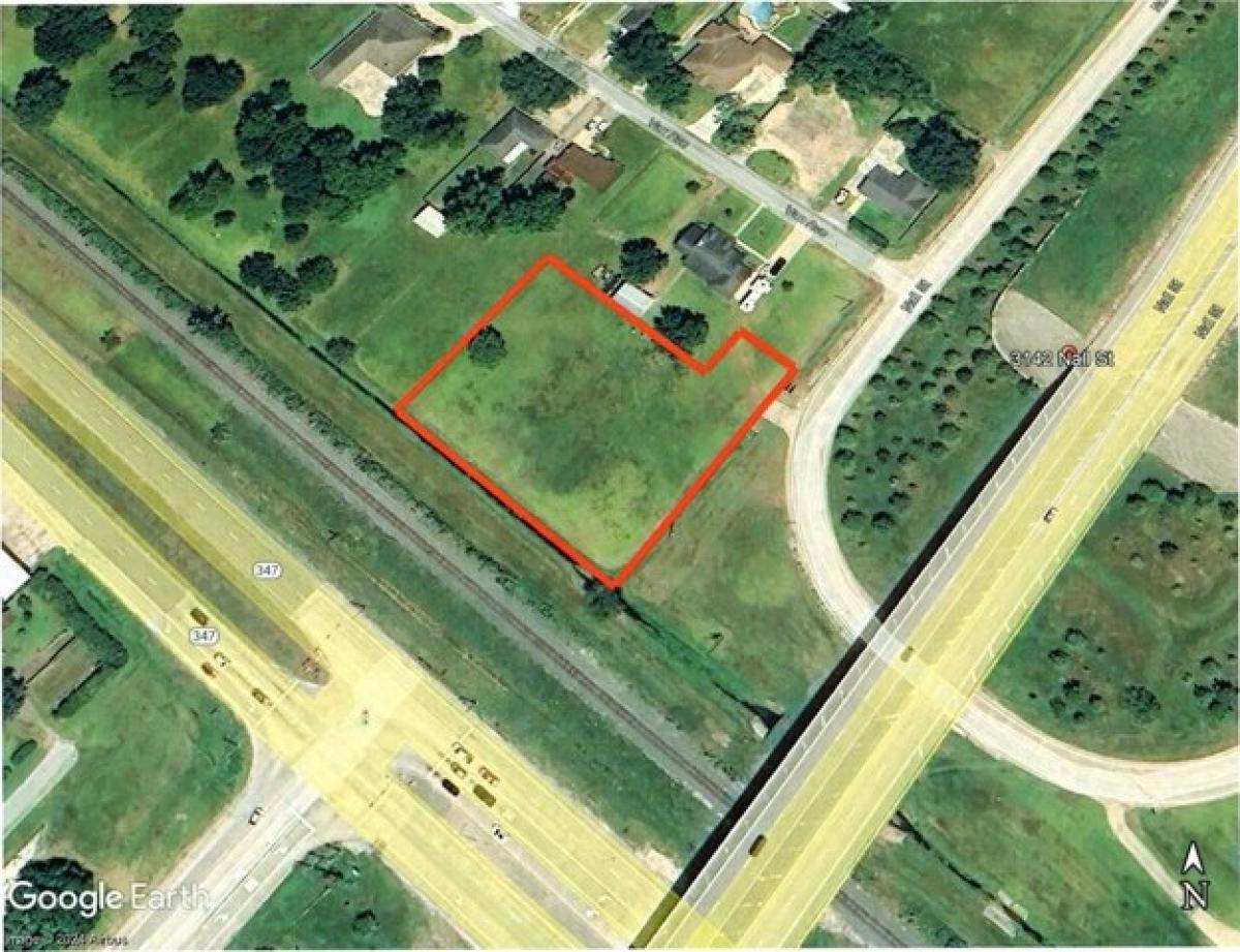 Picture of Residential Land For Sale in Port Neches, Texas, United States