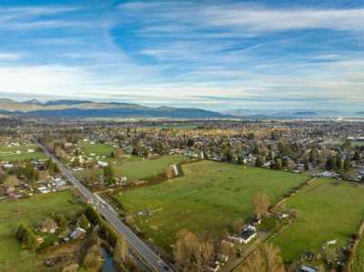 Residential Land For Sale in Medford, Oregon