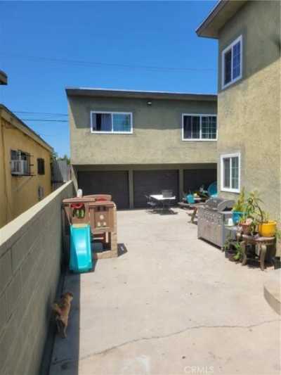 Home For Sale in Huntington Park, California