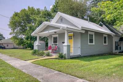 Home For Sale in Baxter Springs, Kansas