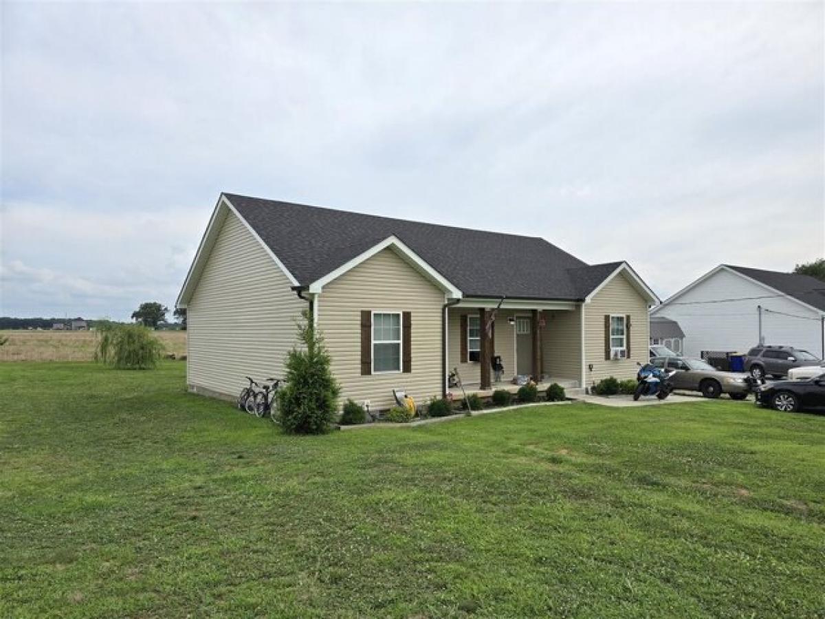 Picture of Home For Sale in Russellville, Kentucky, United States