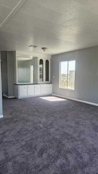 Home For Sale in Rosamond, California