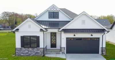 Home For Sale in Mentor, Ohio