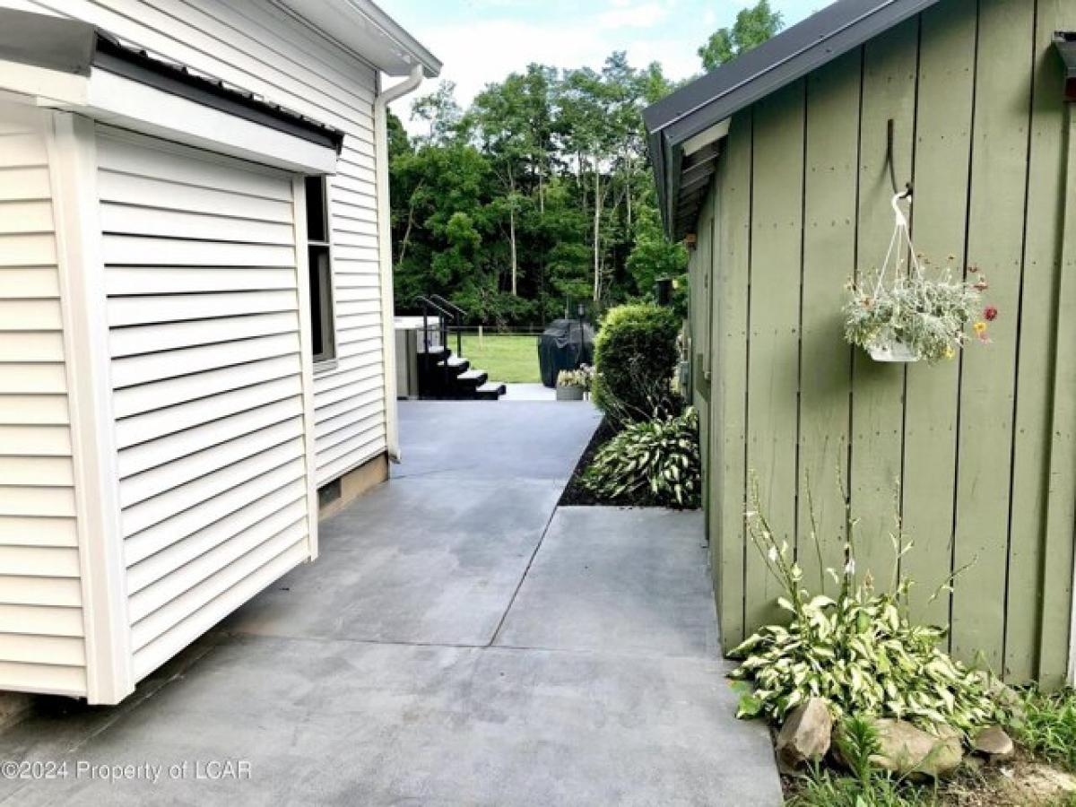 Picture of Home For Sale in Shickshinny, Pennsylvania, United States