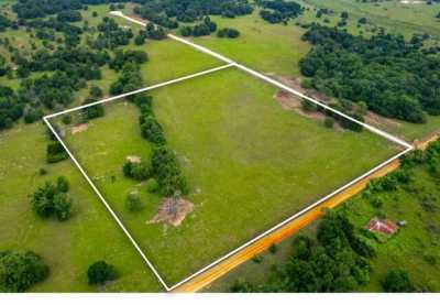 Residential Land For Sale in Milano, Texas