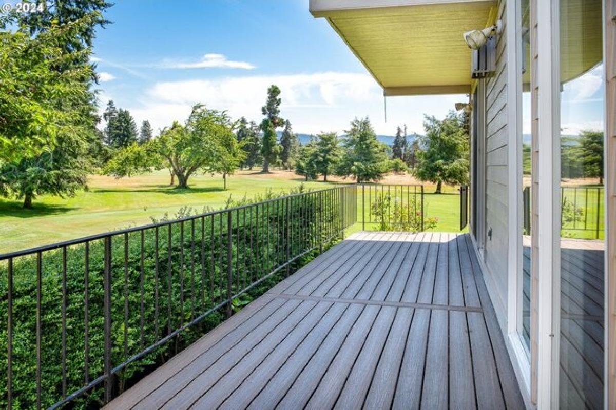 Picture of Home For Sale in Creswell, Oregon, United States