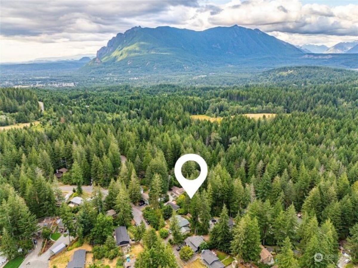 Picture of Home For Sale in North Bend, Washington, United States