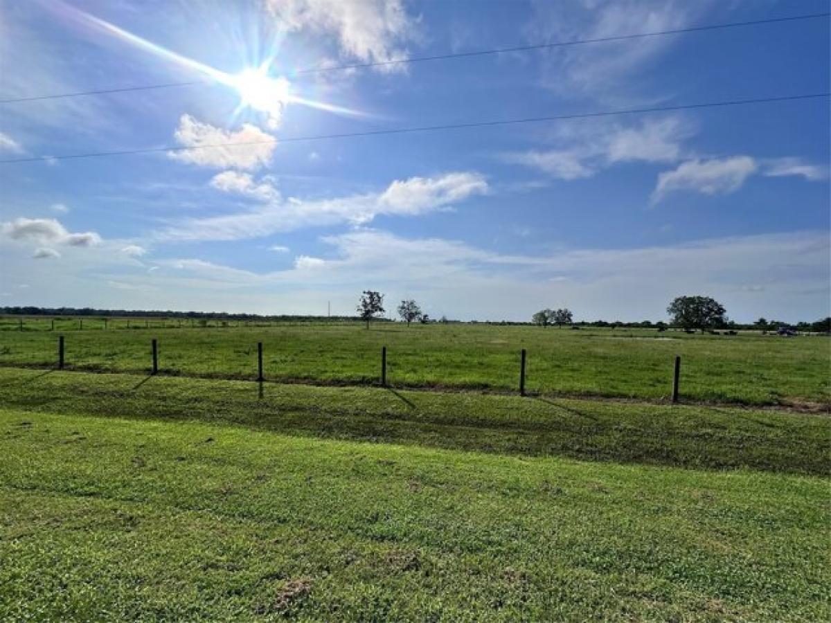 Picture of Residential Land For Sale in Guy, Texas, United States