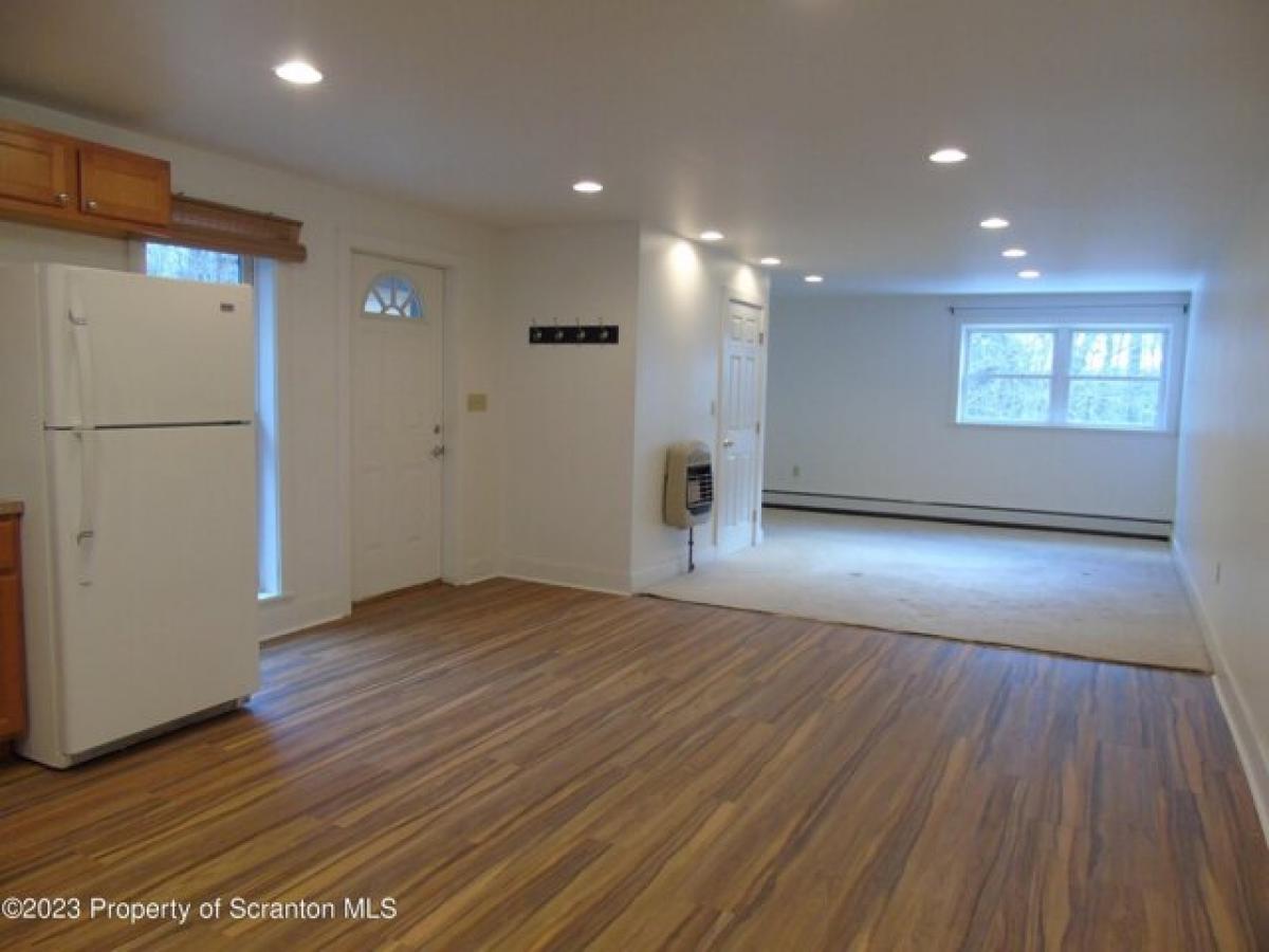 Picture of Apartment For Rent in Gouldsboro, Pennsylvania, United States