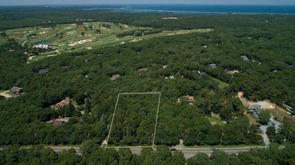 Picture of Residential Land For Sale in Edgartown, Massachusetts, United States