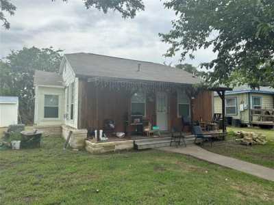 Home For Sale in Giddings, Texas