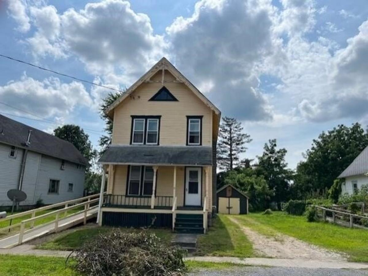 Picture of Home For Sale in Gouverneur, New York, United States