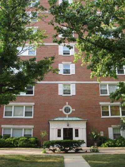 Home For Rent in Evanston, Illinois