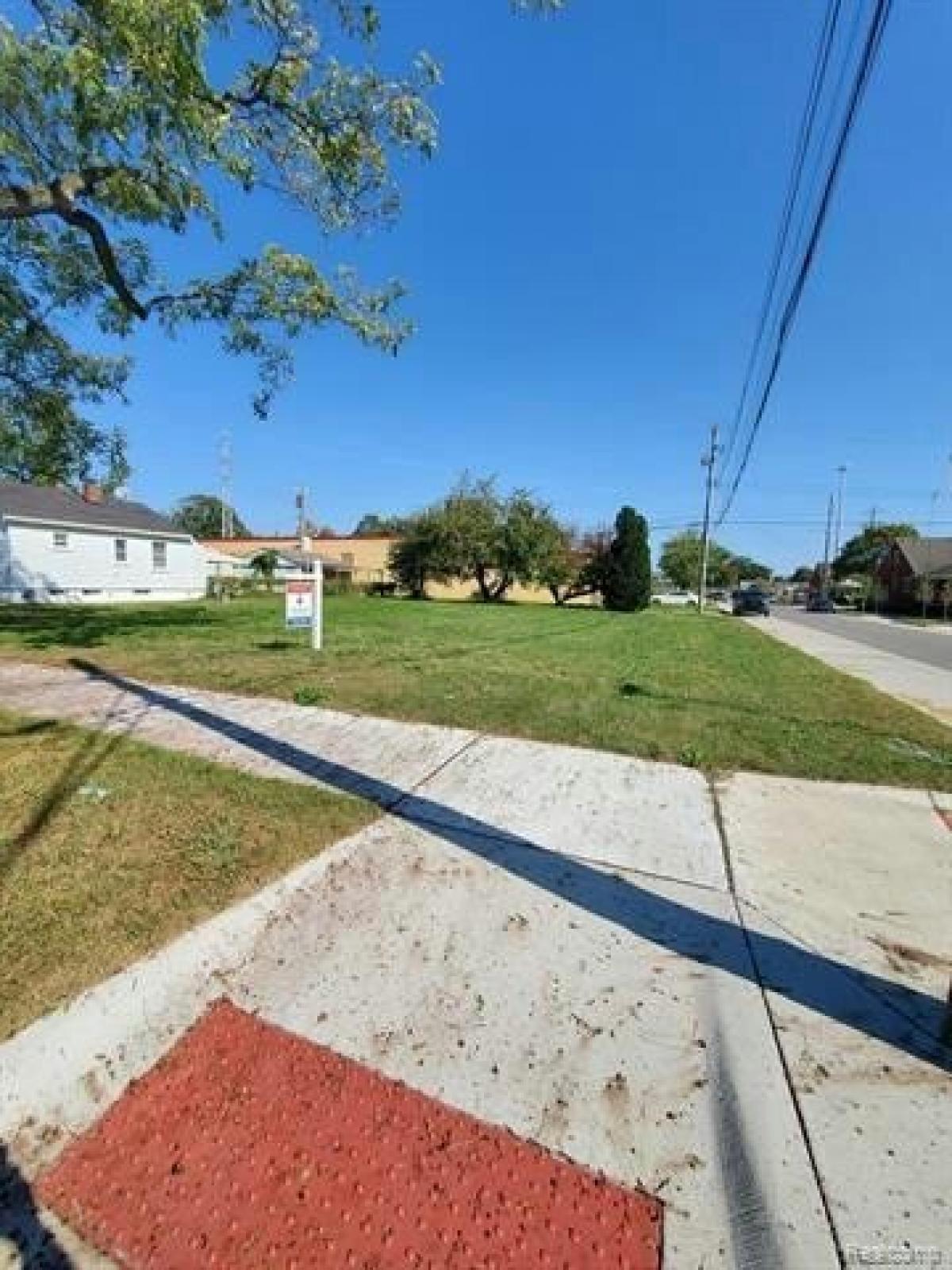 Picture of Residential Land For Sale in Dearborn, Michigan, United States