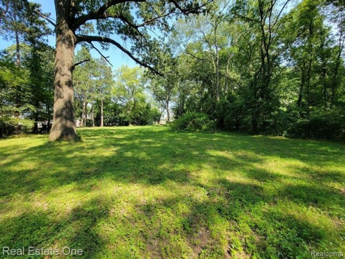 Picture of Residential Land For Sale in Commerce Township, Michigan, United States