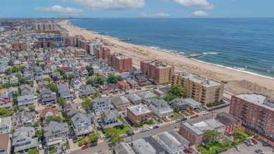 Home For Sale in Rockaway Park, New York