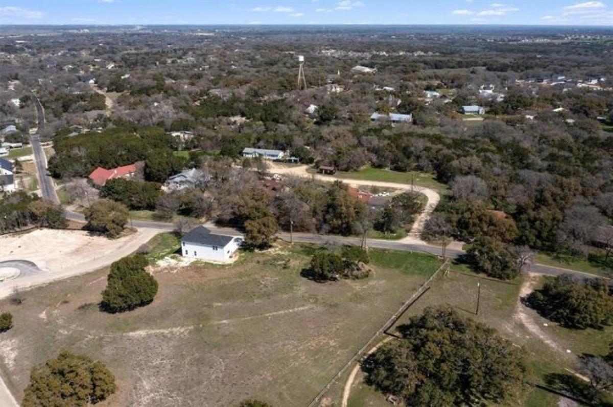 Picture of Residential Land For Sale in Salado, Texas, United States