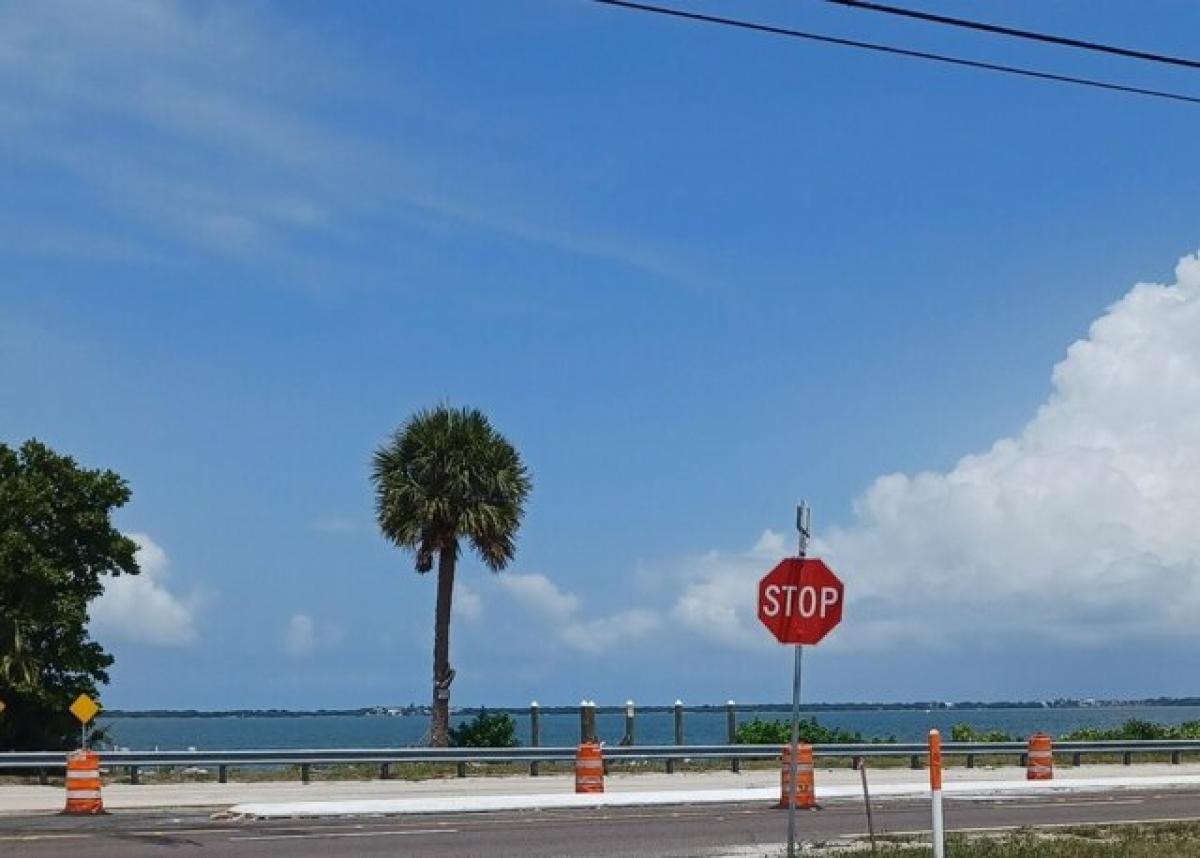 Picture of Home For Sale in Malabar, Florida, United States