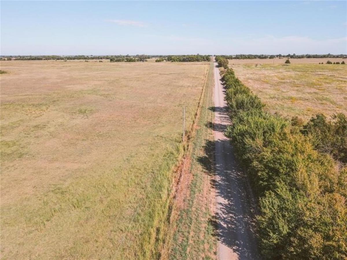 Picture of Residential Land For Sale in Cushing, Oklahoma, United States