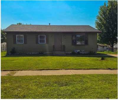 Home For Sale in Hebron, Indiana