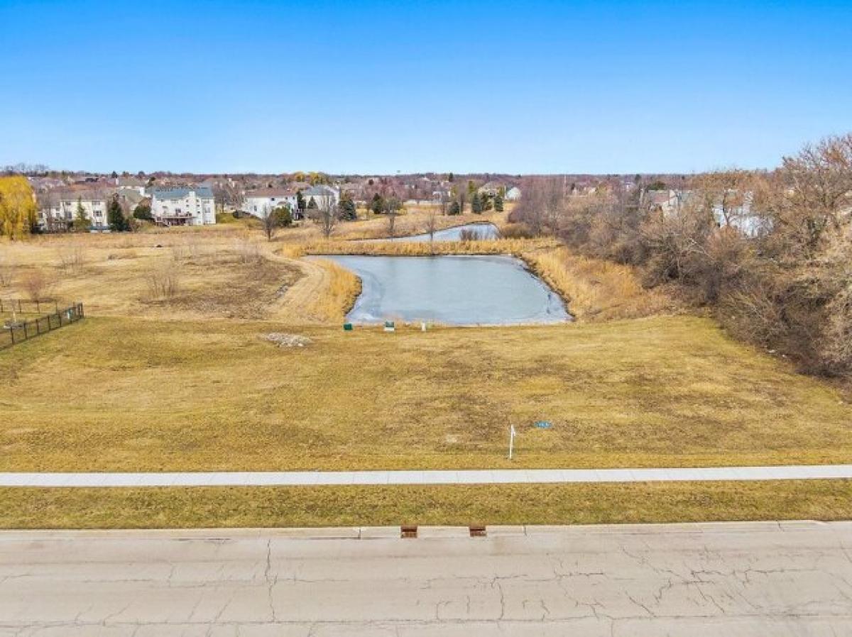 Picture of Residential Land For Sale in Algonquin, Illinois, United States