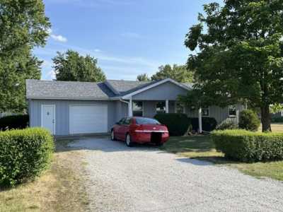 Home For Sale in Gilman, Illinois