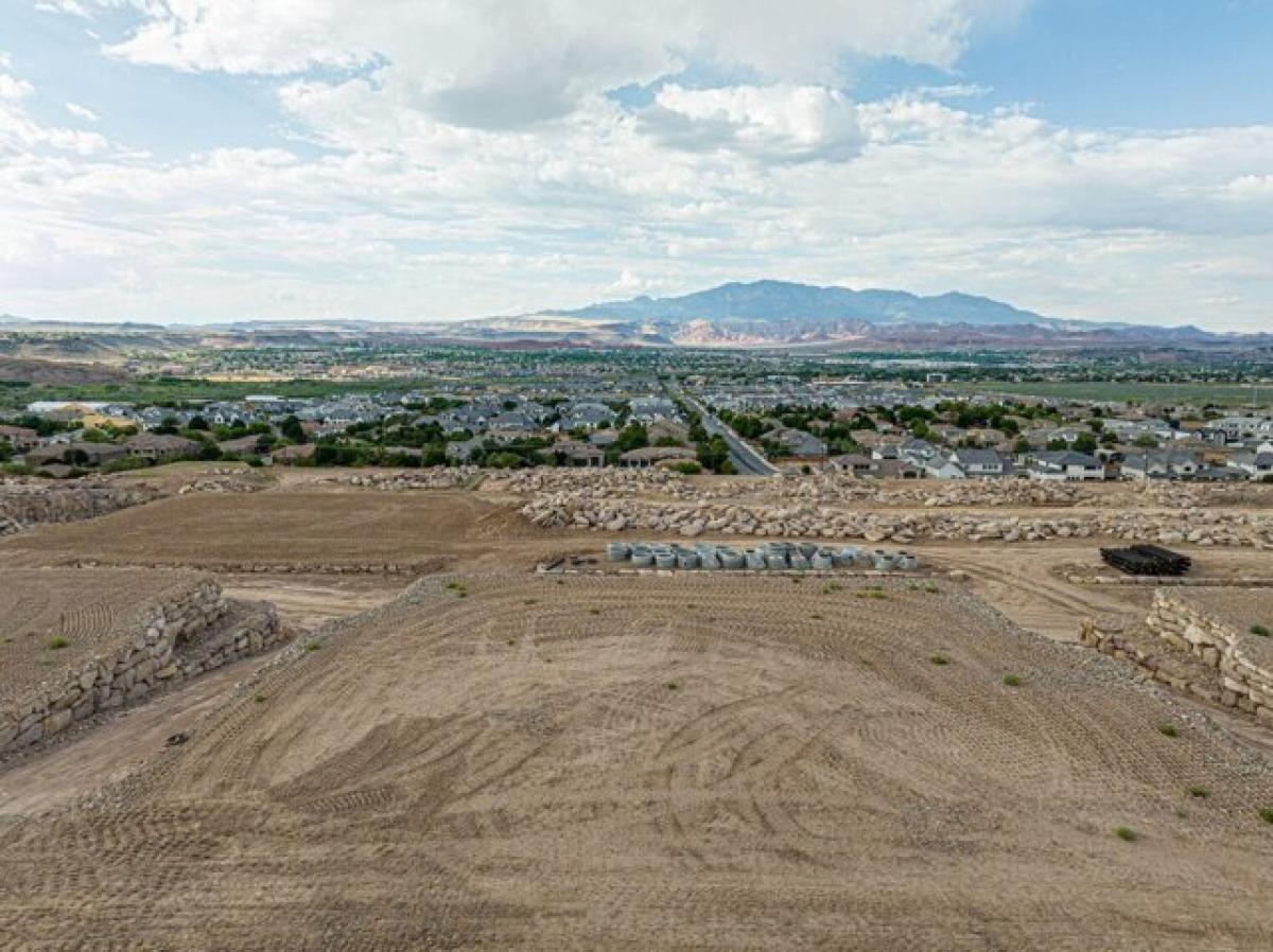 Picture of Residential Land For Sale in Saint George, Utah, United States