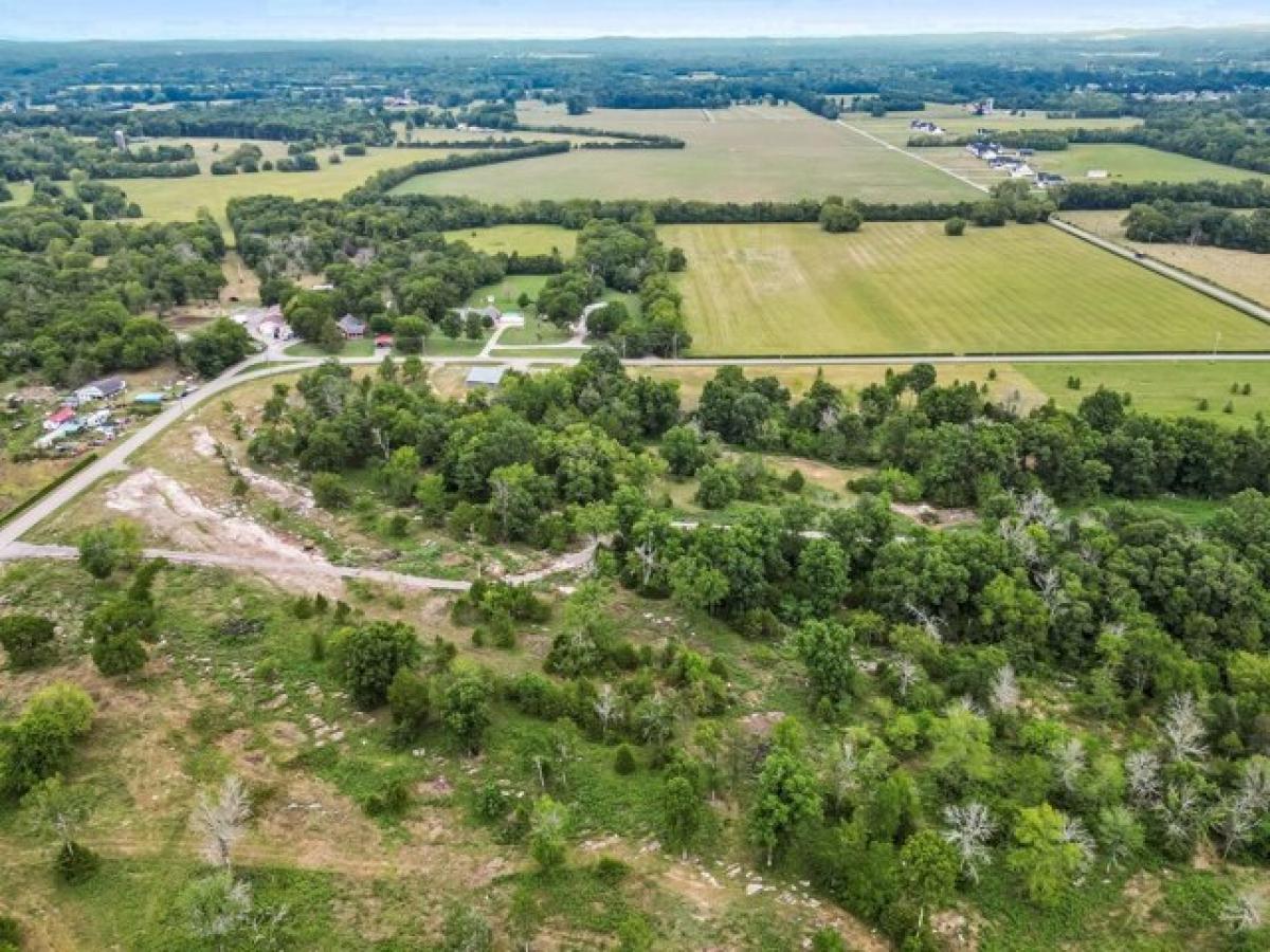 Picture of Residential Land For Sale in Bell Buckle, Tennessee, United States