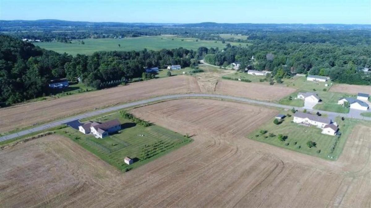 Picture of Residential Land For Sale in Reedsburg, Wisconsin, United States