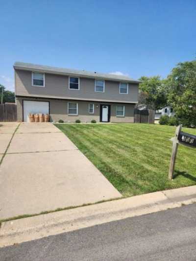 Home For Sale in Bolingbrook, Illinois